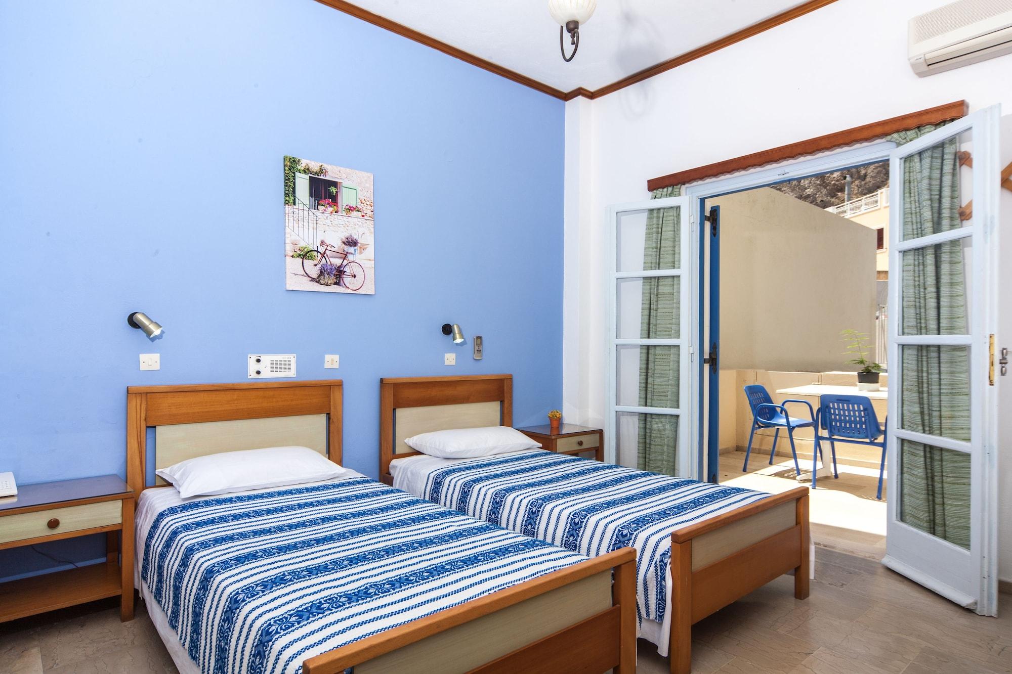 Akis Kamari (Santorini)