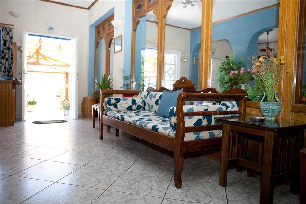 Hotel Akis Kamari (Santorini)