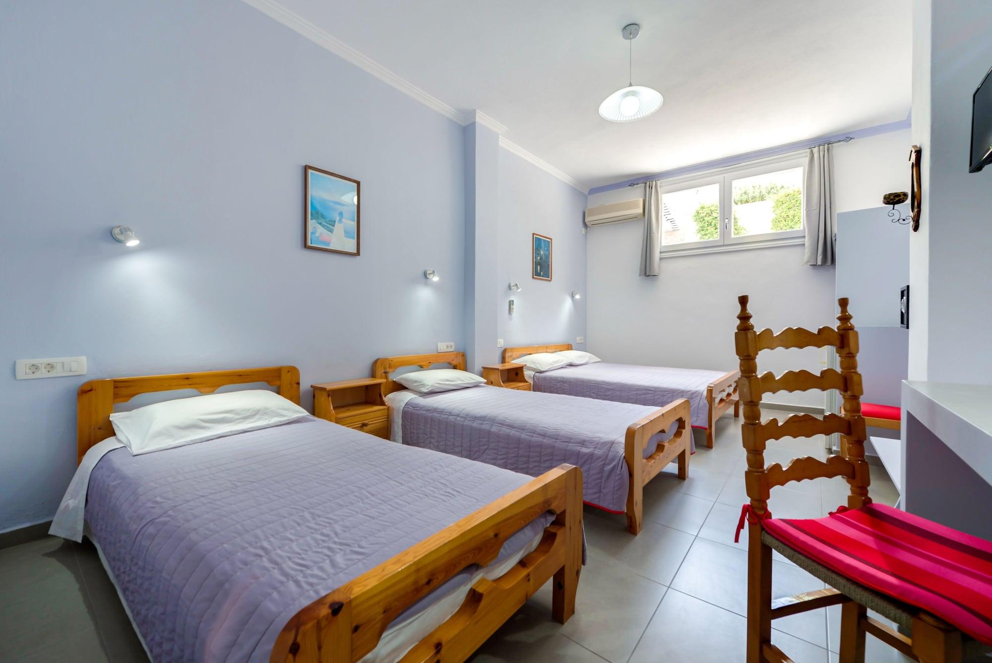 Hotel Akis Kamari (Santorini)