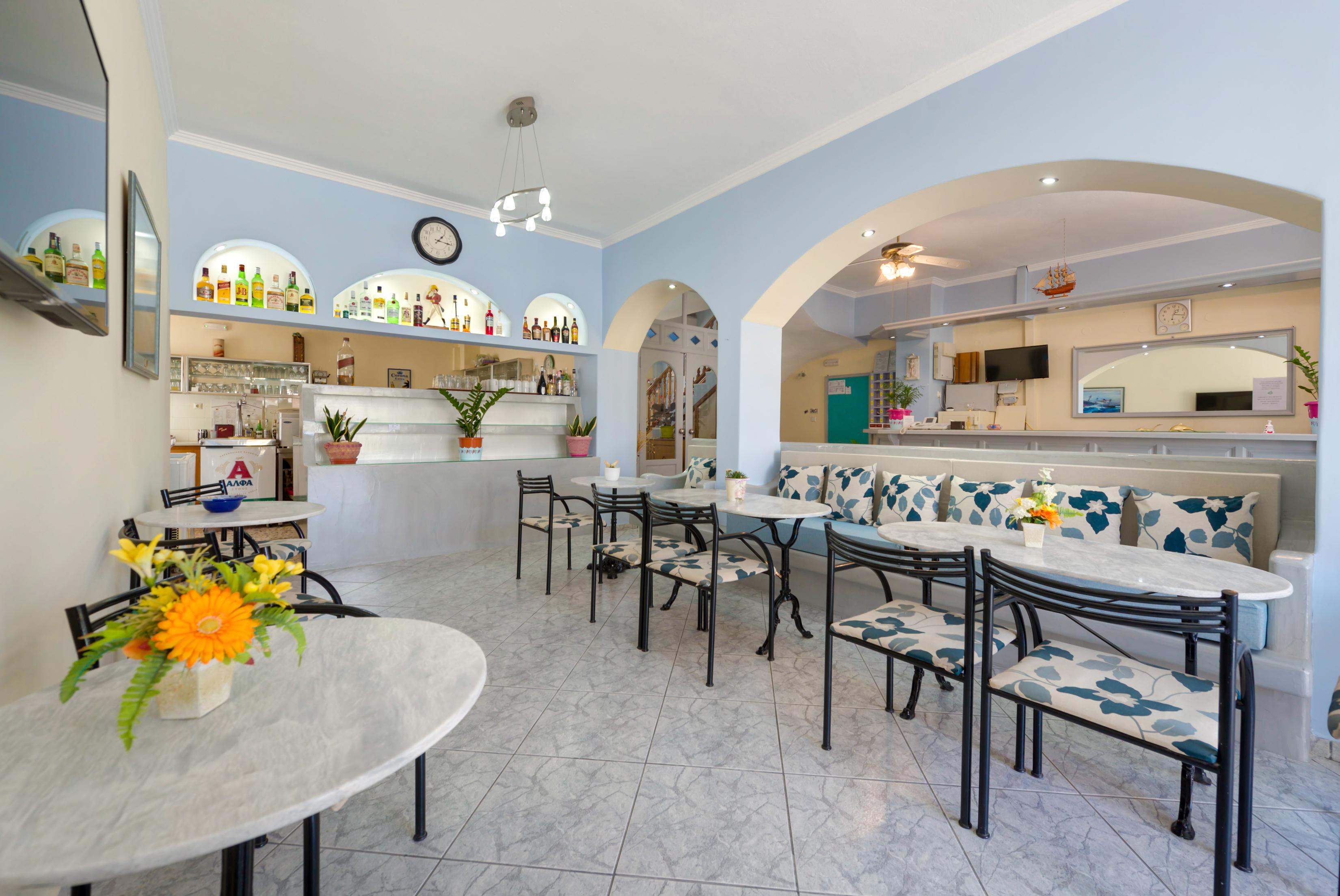 Akis 2* Kamari (Santorini)