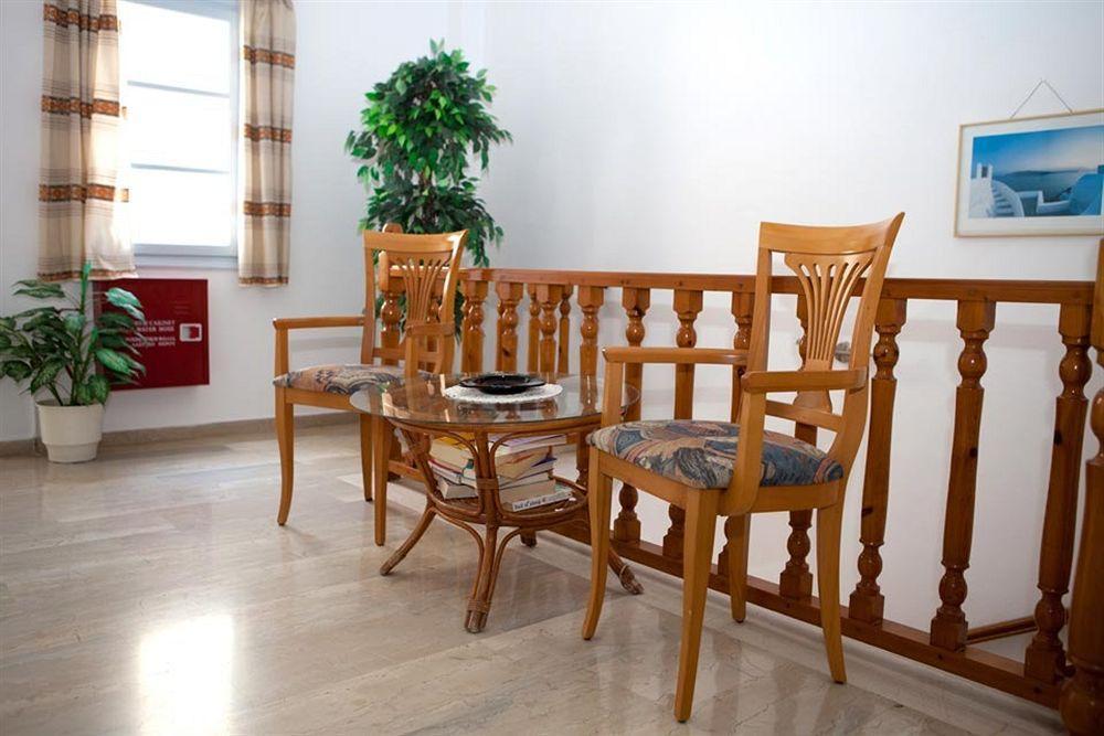 Akis Hotel